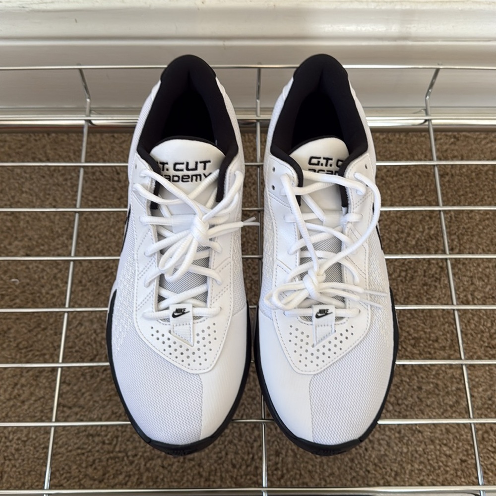 NIKE AIR ZOOM GT CUT ACADEMY — BRAND NEW NEVER WORN - Picture 5 of 9